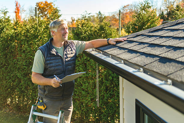 Professional Roof Repair technician working in Palos Heights, IL